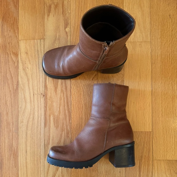Vintage Chunky Heel Boots - Picture 1 of 16